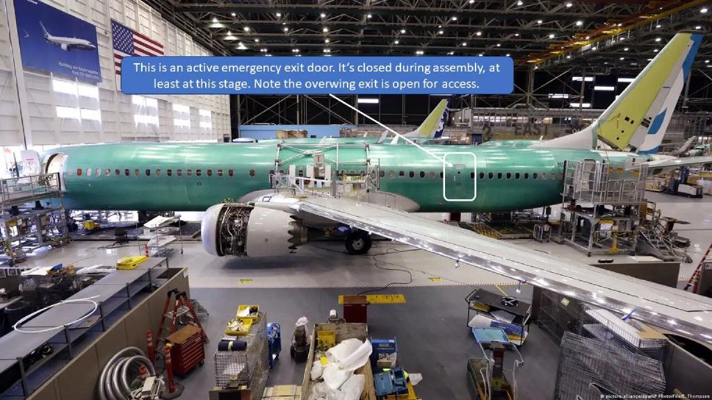 Picture of Boeing 737 During Construction