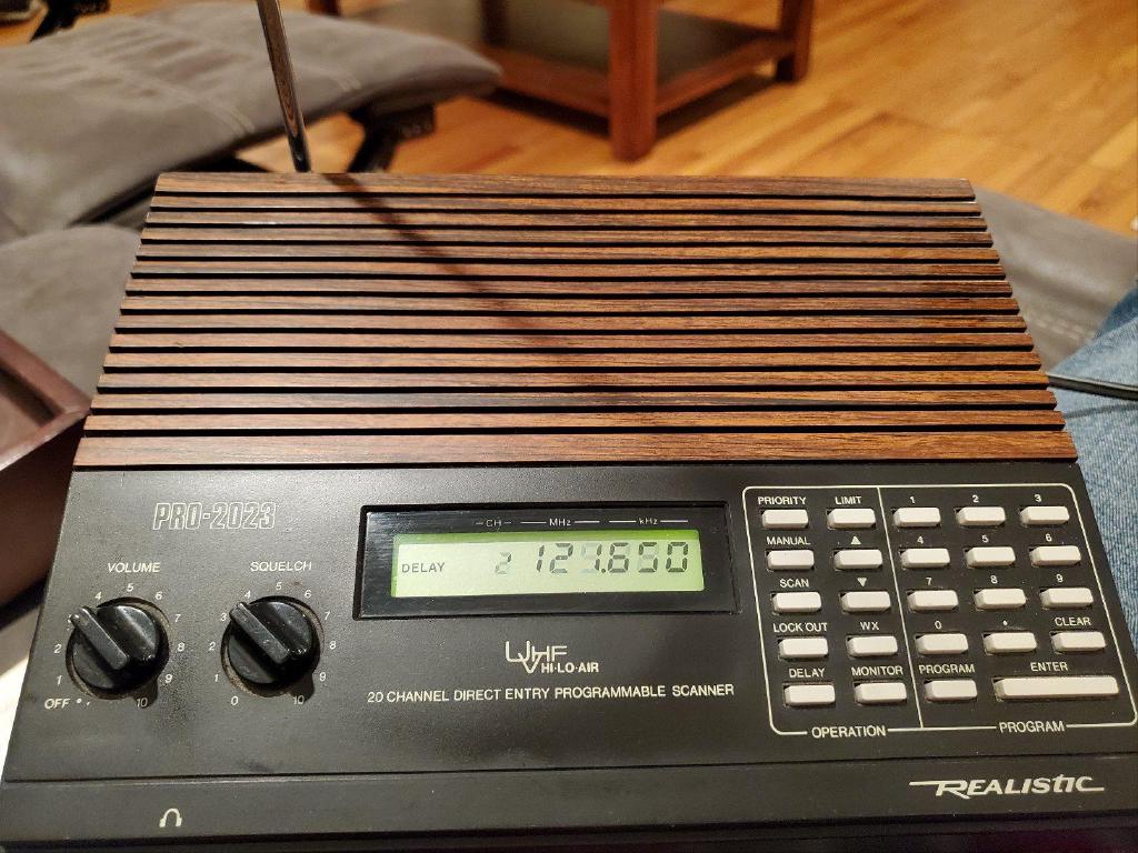 Radio Shack Realistic Pro 2023 Desktop Airband Scanner