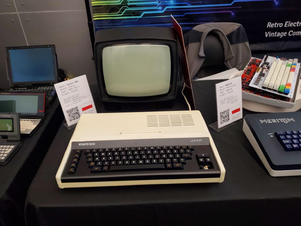 Polish Junior 800 Micro Z80