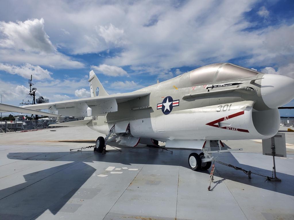 F8 Crusader